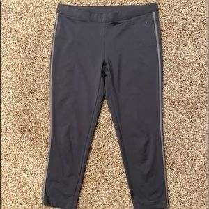 Danskin Capri Leggings